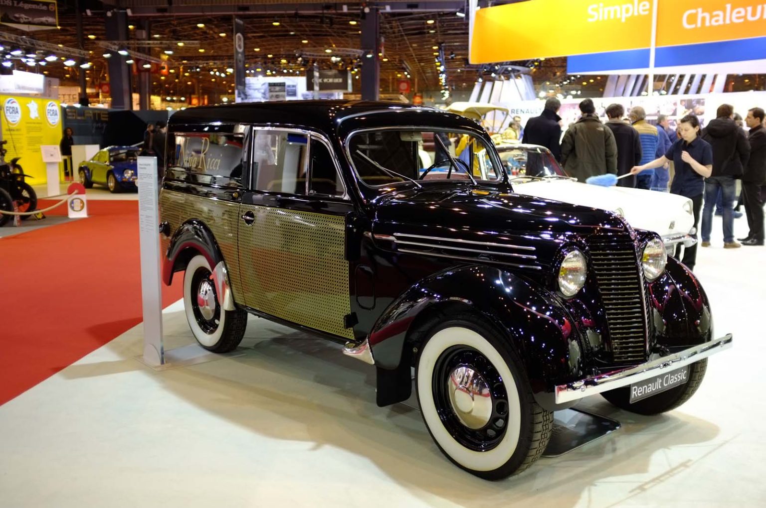 1950 Renault Juvaquatre Nina Ricci - Retromobile 2017