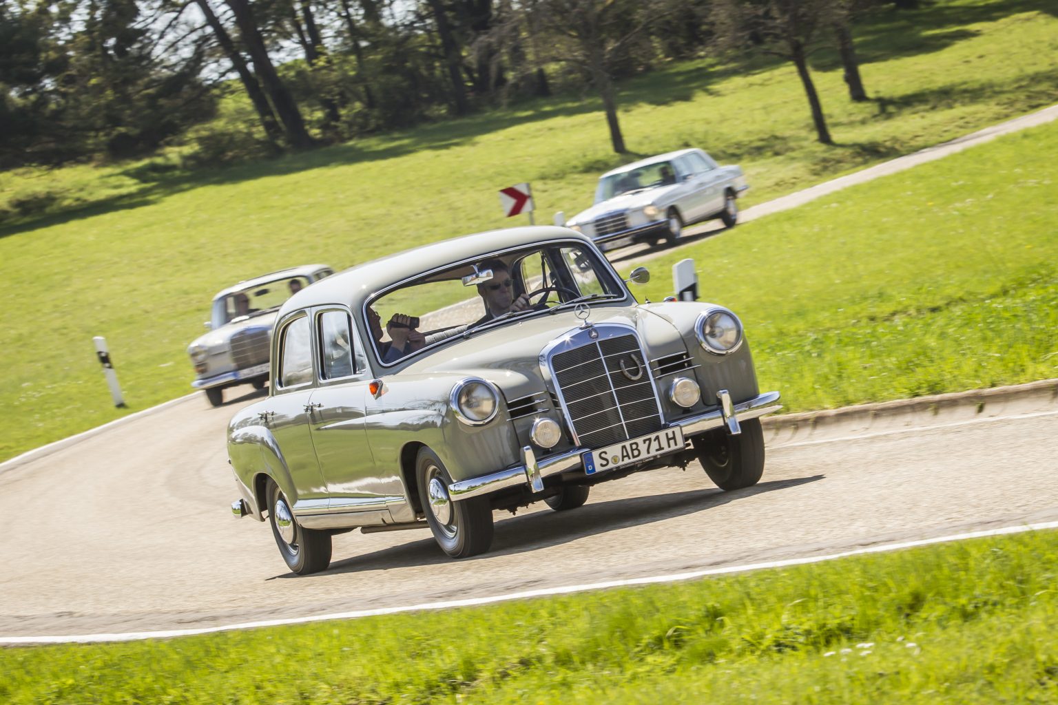Mercedes-Benz 180 Ponton W 120. Moving vehicle. Photo from the Mercedes-Benz Classic Insight “History of the E-Class” from 19 to 22 April 2016.