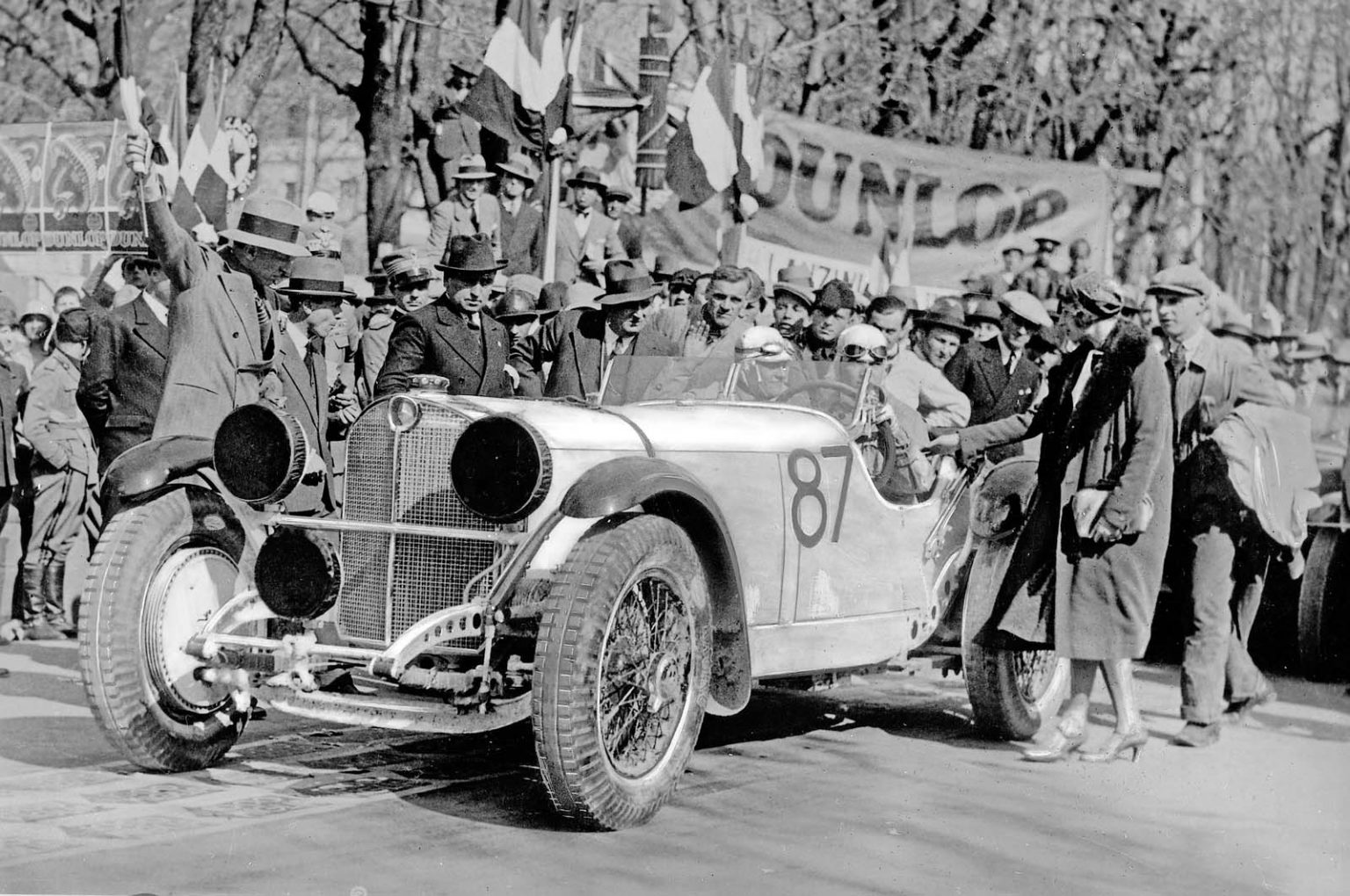 1931 Mille Miglia: Eventual winner Rudolf Caracciola at the start line in a Mercedes-Benz SSKL, 12 April 1931. Co-driver: Wilhelm Sebastian. (Photo signature in the Mercedes-Benz Classic archive: R1304)