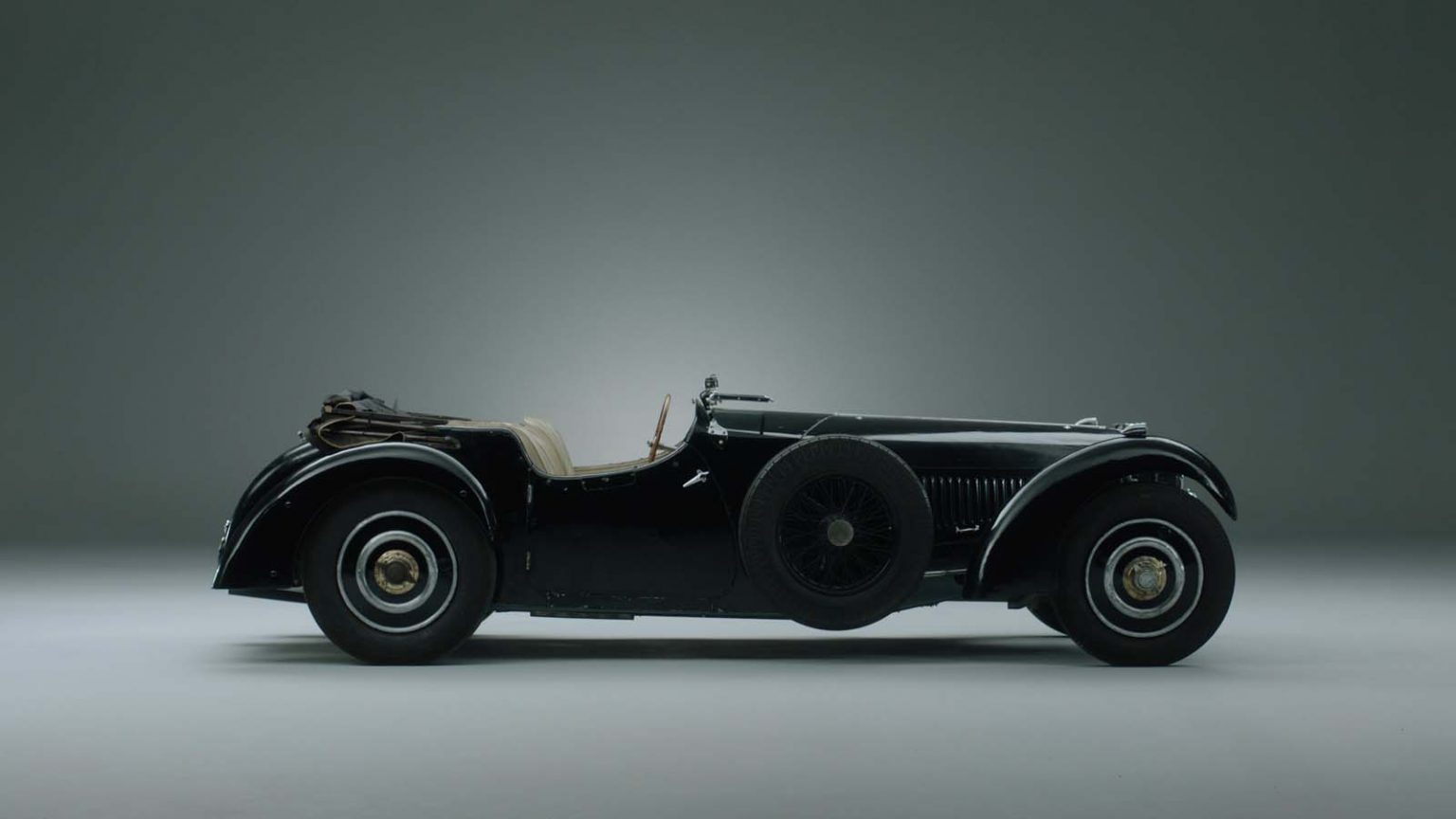 1937 Bugatti Type 57 Details Film
