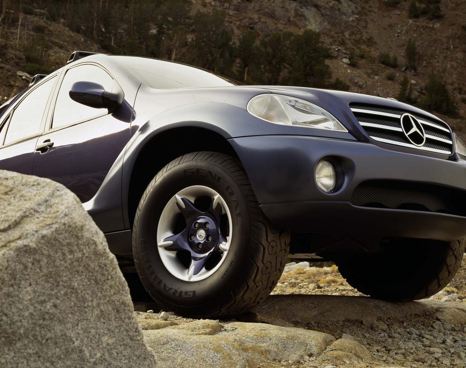 Mercedes AAVision M-Class Prototype Detail