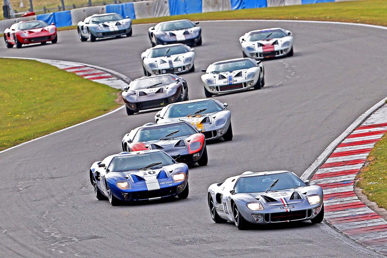 Amon Cup Ford GT40 Start