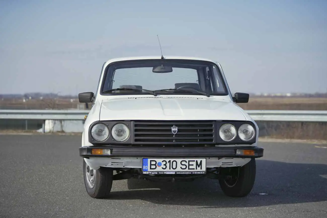Dacia 1300, Romaina's Renault 12 Built For 35 Years - Jalopy